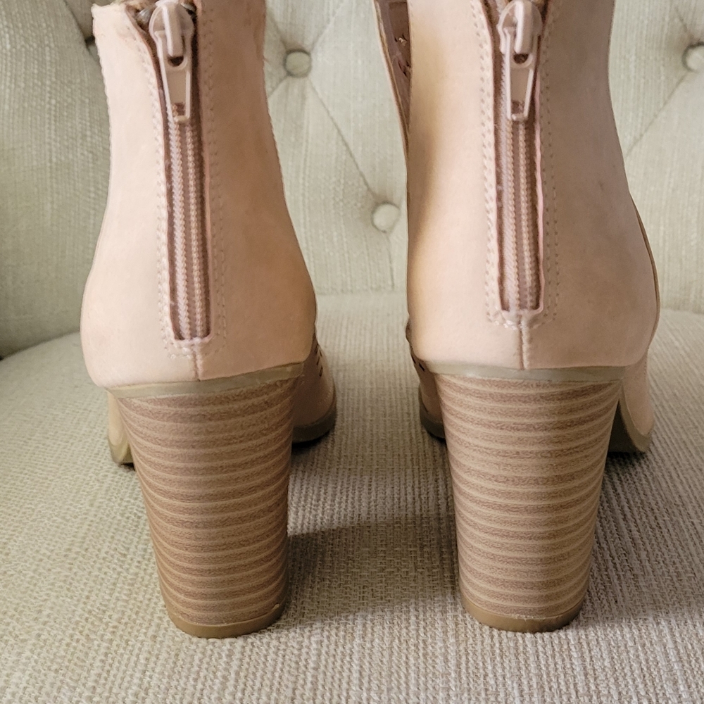 Open toe booties - Picture 3 of 4